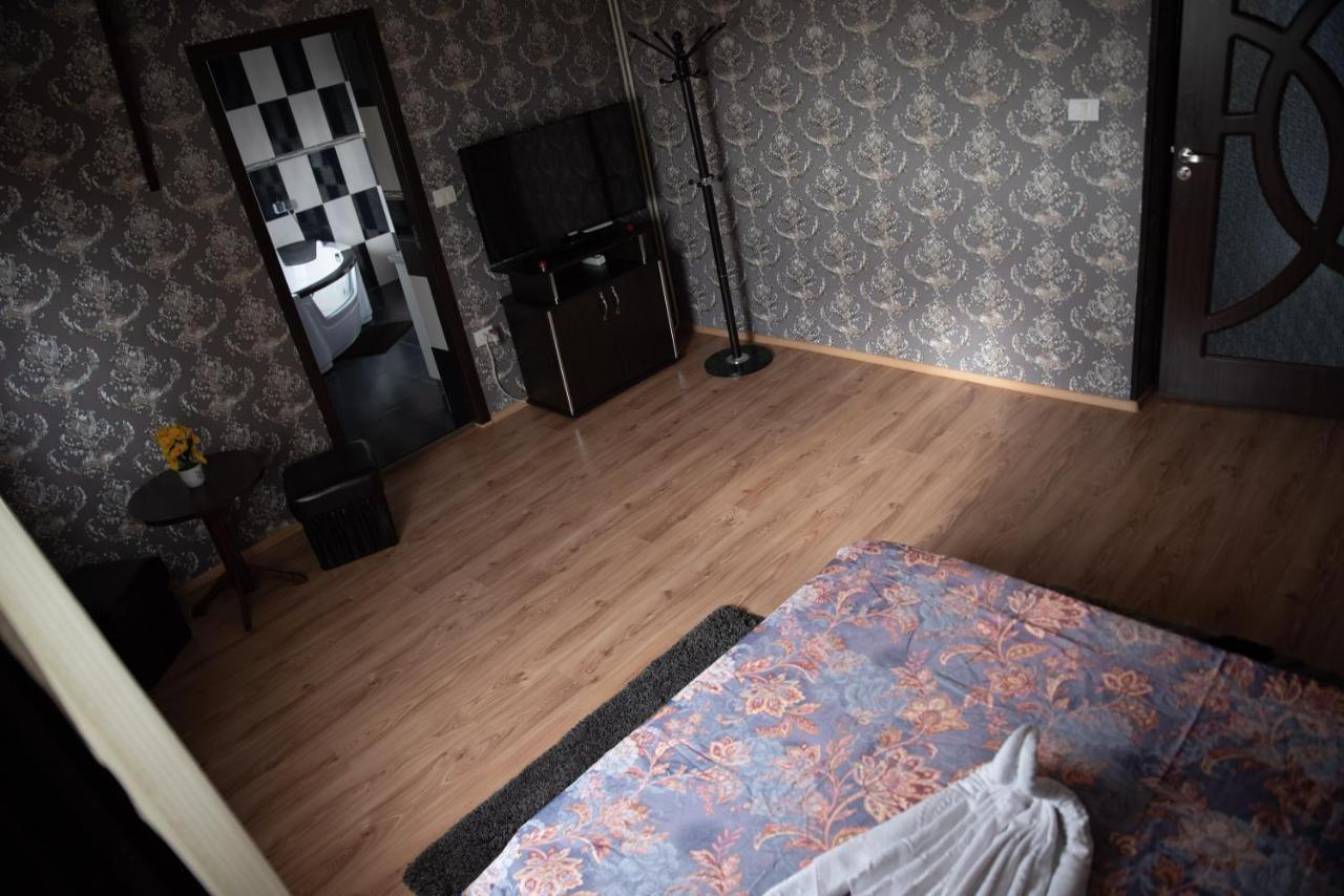 Hotel Casa Robi Pestisani Exteriér fotografie