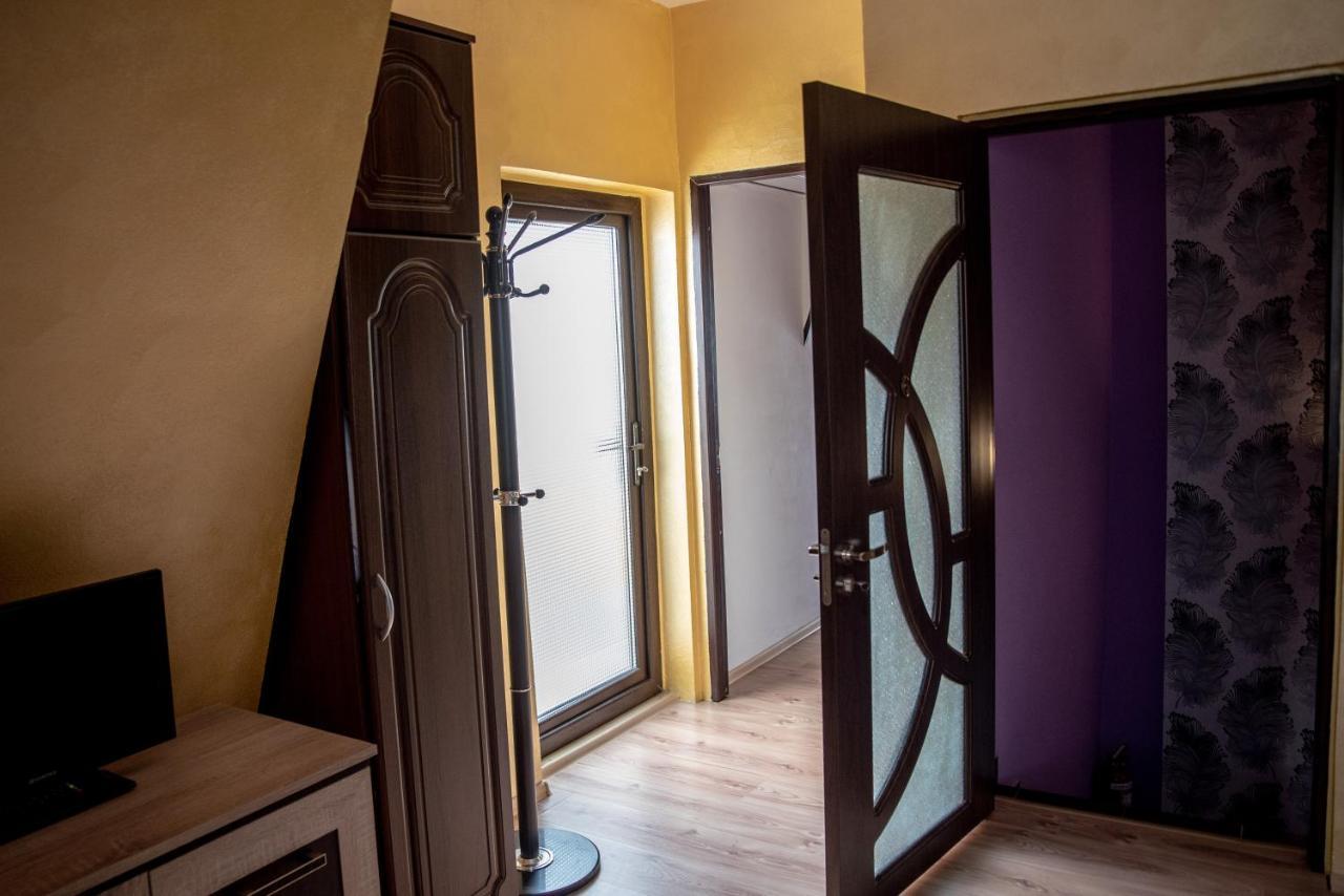 Hotel Casa Robi Pestisani Exteriér fotografie