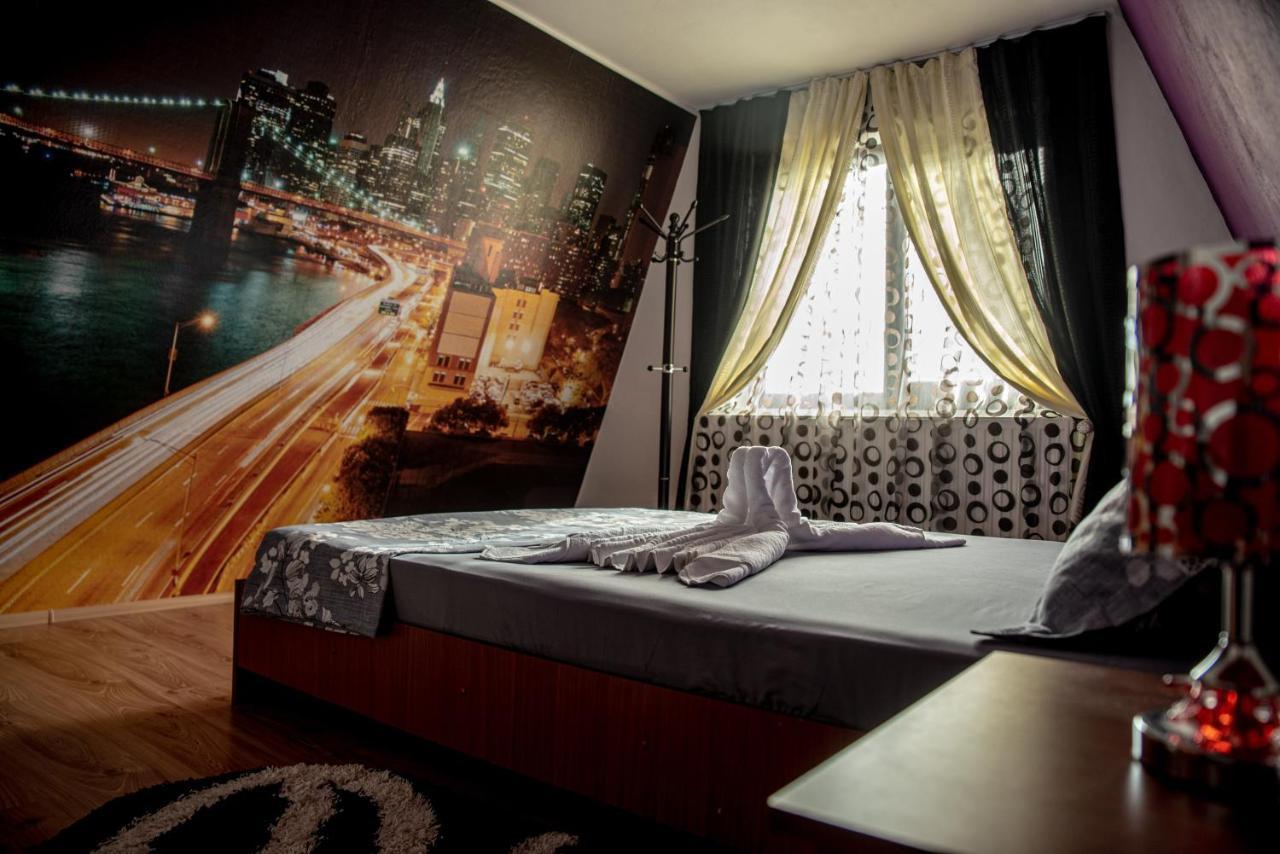 Hotel Casa Robi Pestisani Exteriér fotografie