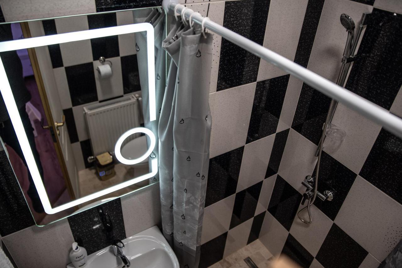Hotel Casa Robi Pestisani Exteriér fotografie